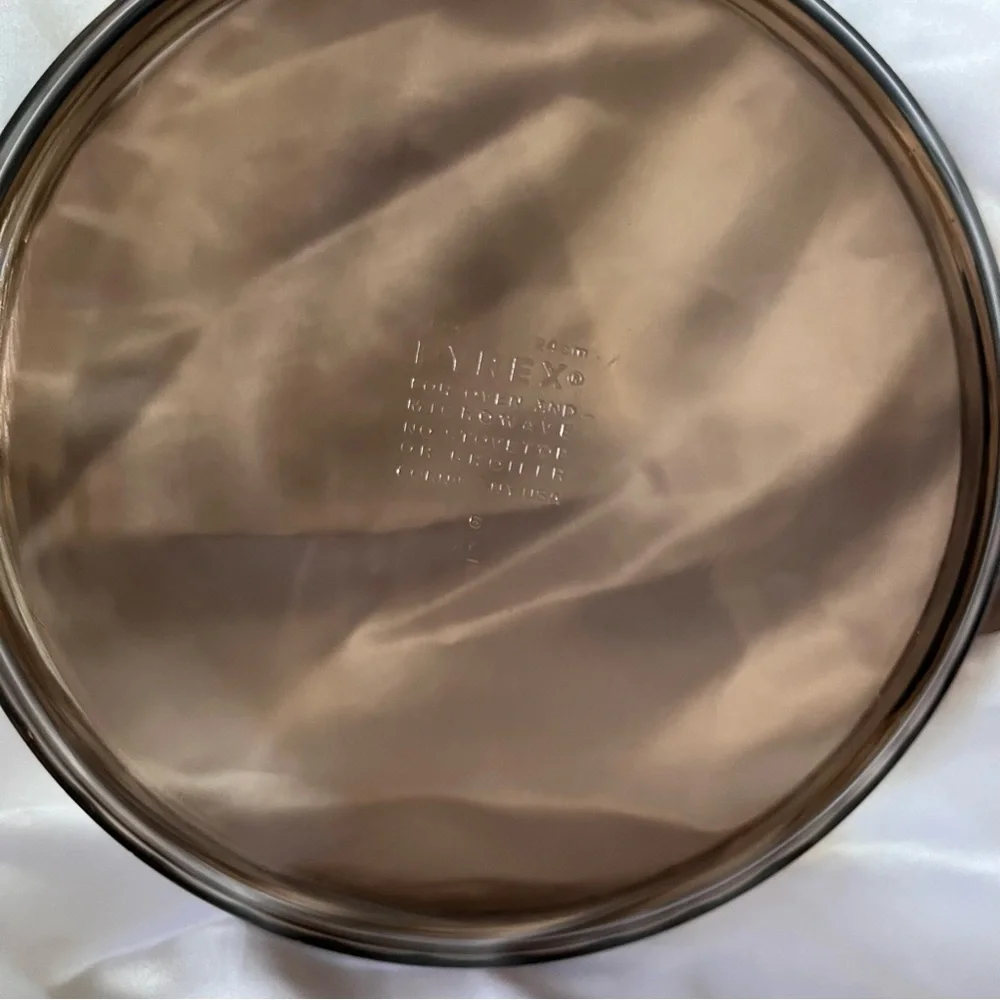 Vintage •‎ Amber Pyrex Pie Plate #229